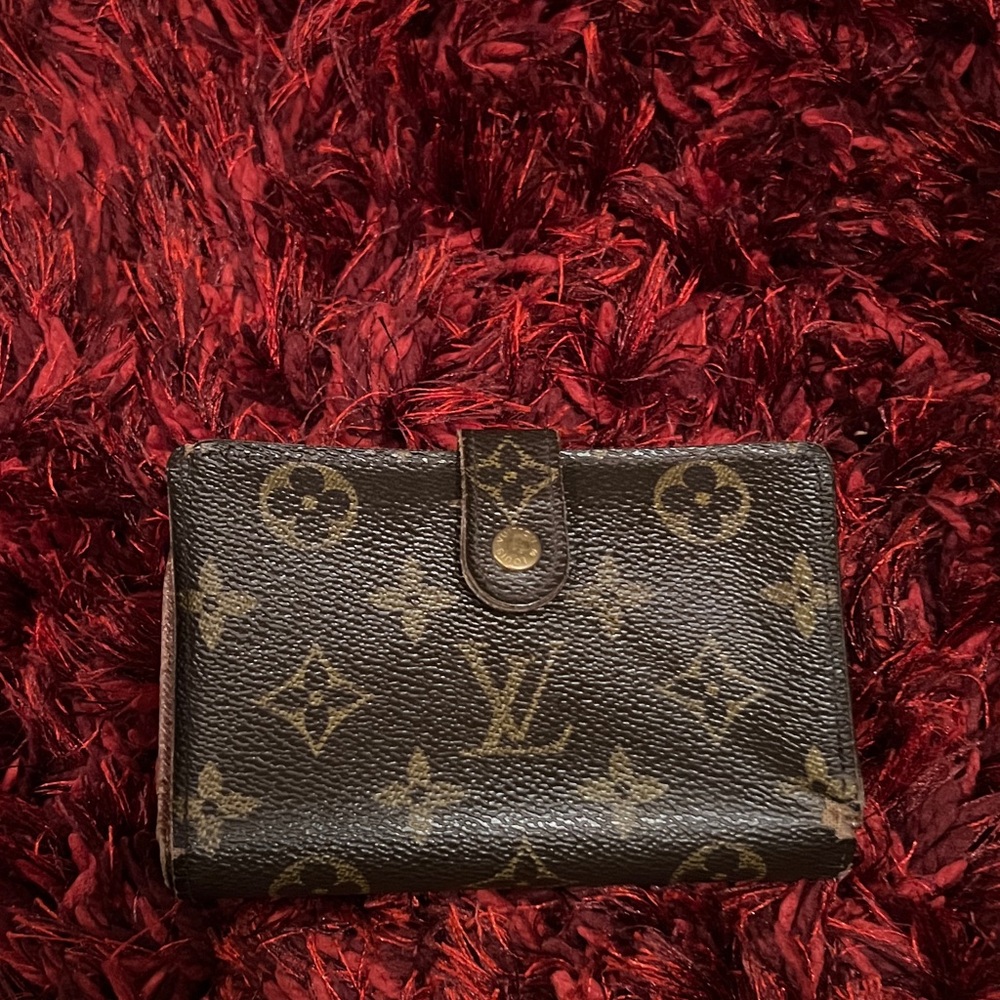 🩷LOW START 🩷‎ Louis Vuitton Tan and Brown Monogram Wallet